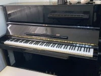 Yamaha piano