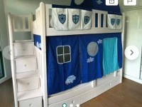Bunk bed