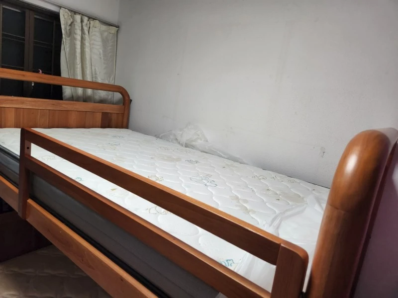 Double deck bed frame with 2 mattresses Super single