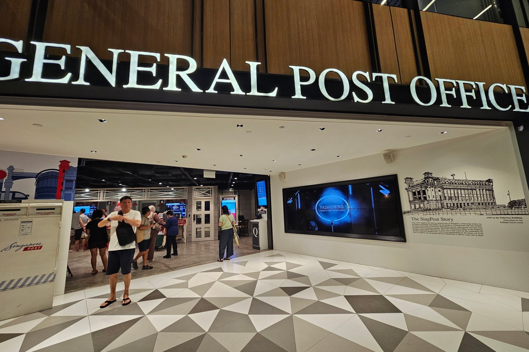 Sending letter or parcel in Singapore